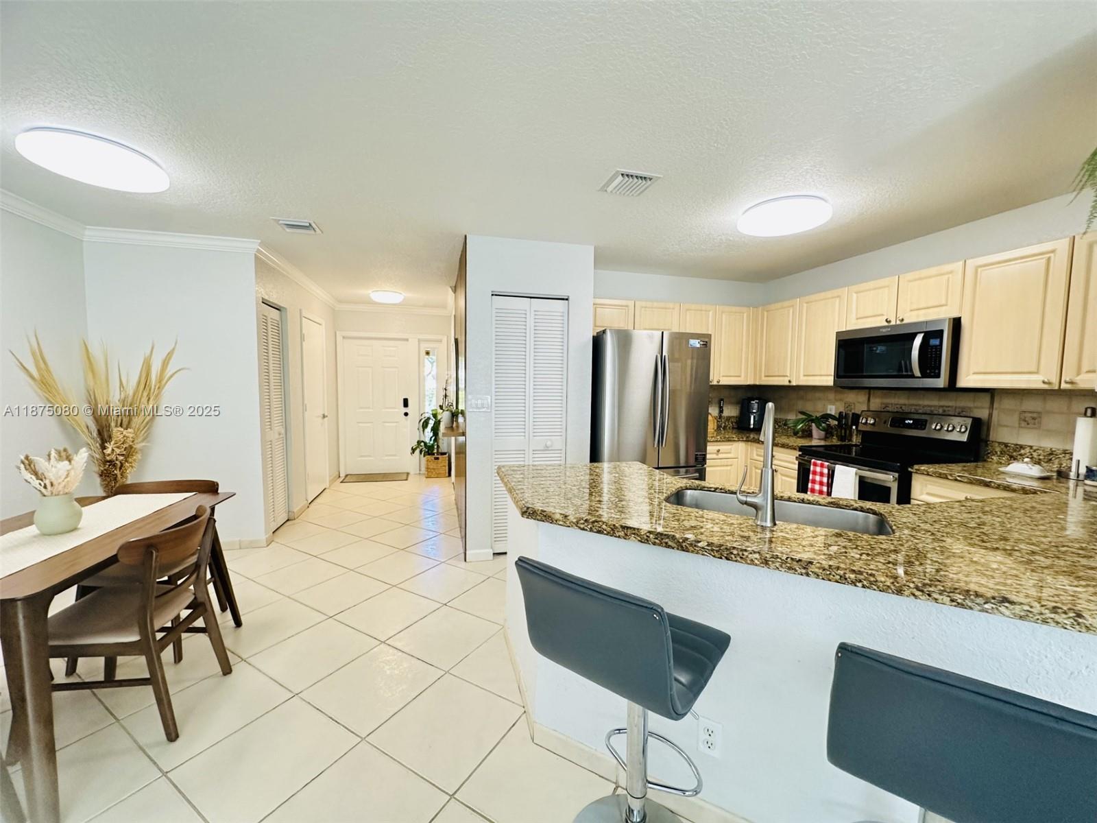 CORAL SPRINGS VILLAGE GRE - Residential