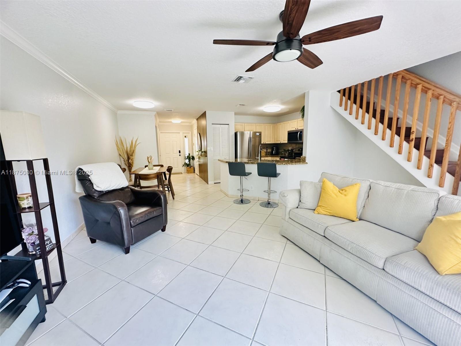 CORAL SPRINGS VILLAGE GRE - Residential