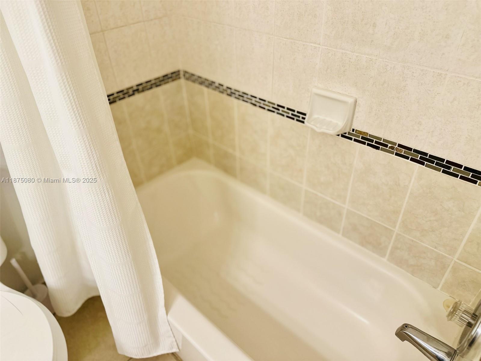 CORAL SPRINGS VILLAGE GRE - Residential