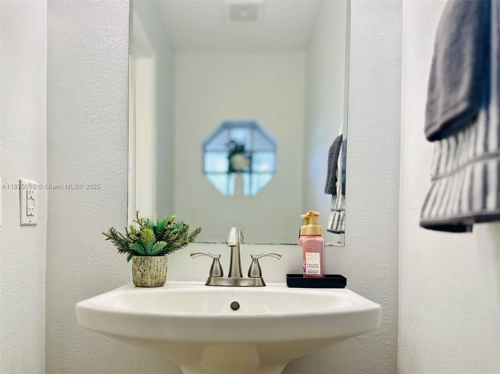 CORAL SPRINGS VILLAGE GRE - Residential