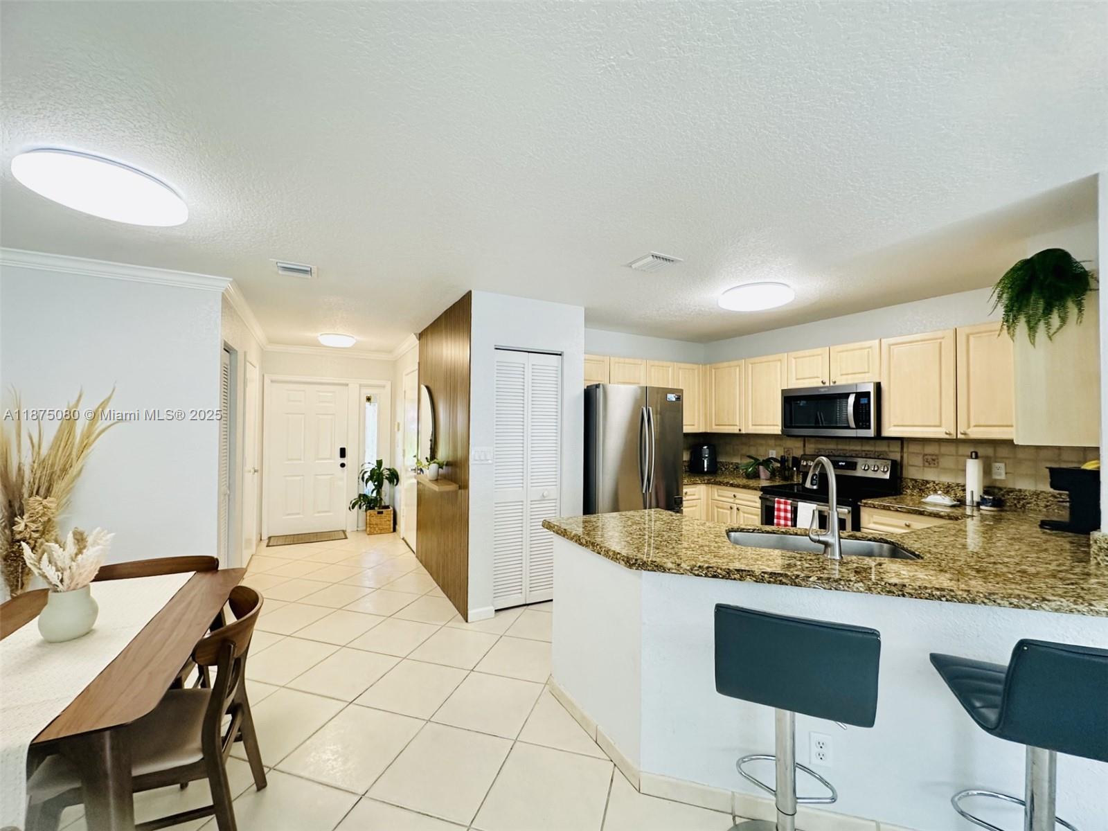 CORAL SPRINGS VILLAGE GRE - Residential