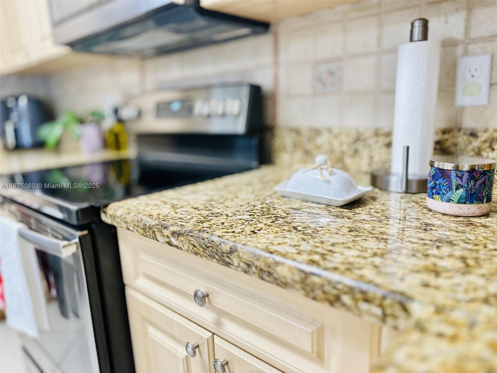 CORAL SPRINGS VILLAGE GRE - Residential