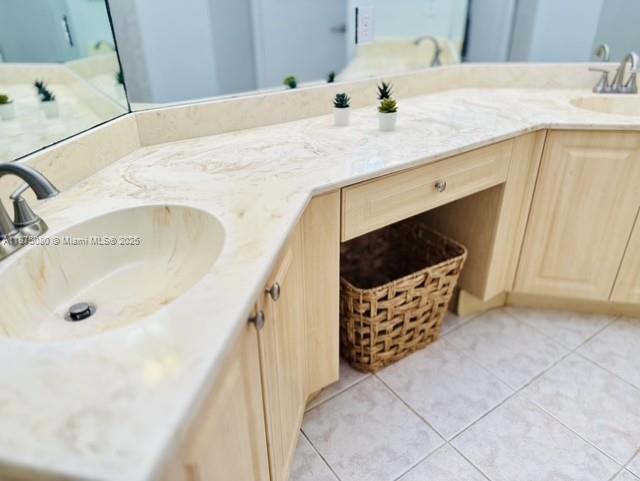 CORAL SPRINGS VILLAGE GRE - Residential