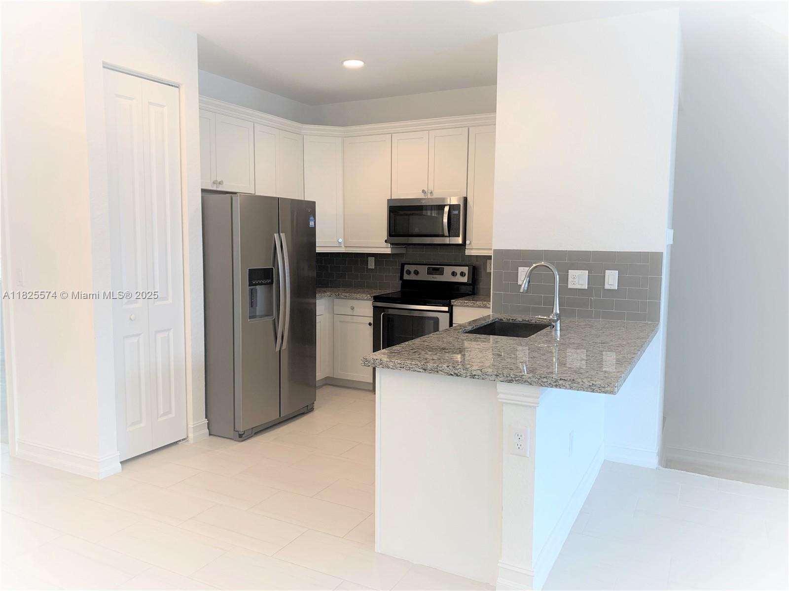 PEMBROKE LAKES SOUTH - Residential Lease