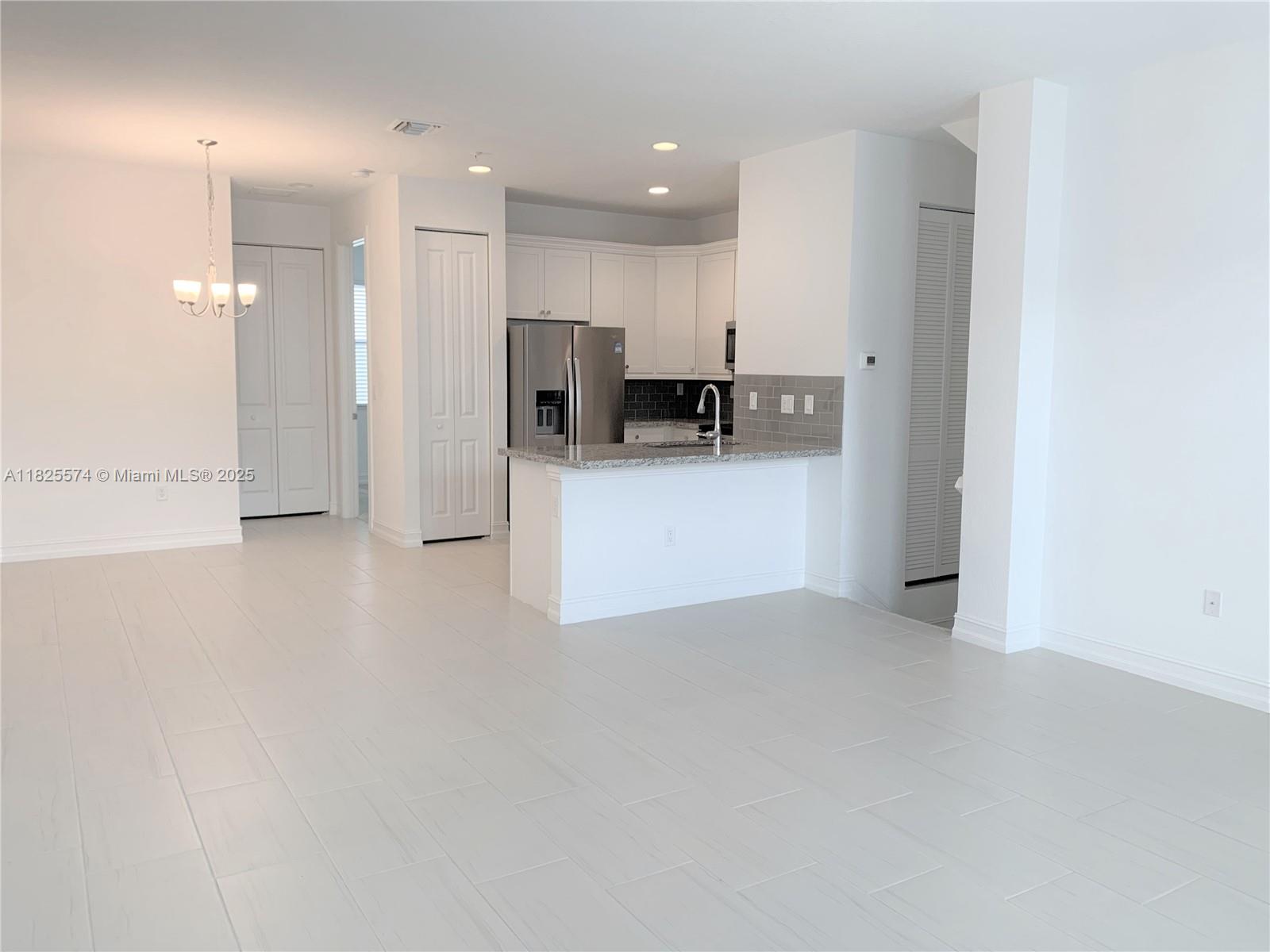 PEMBROKE LAKES SOUTH - Residential Lease