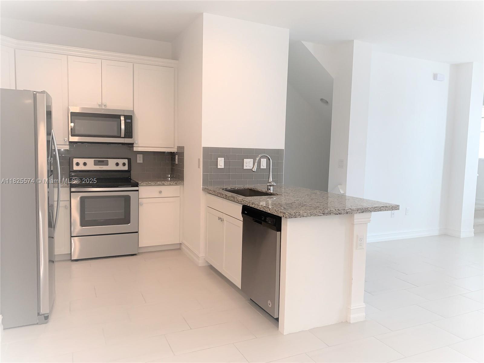 PEMBROKE LAKES SOUTH - Residential Lease