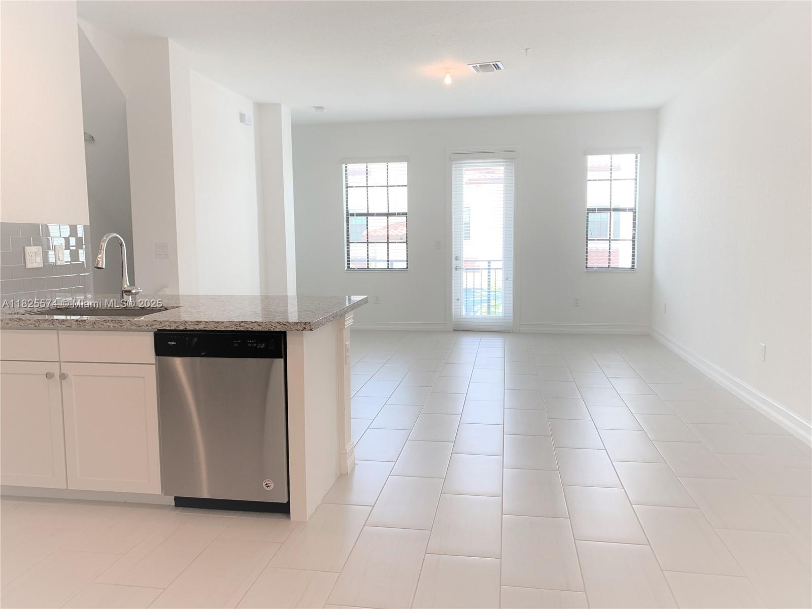 PEMBROKE LAKES SOUTH - Residential Lease