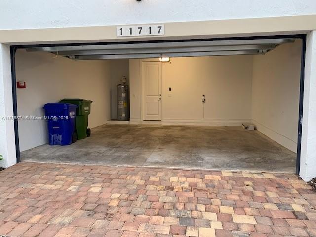 PEMBROKE LAKES SOUTH - Residential Lease