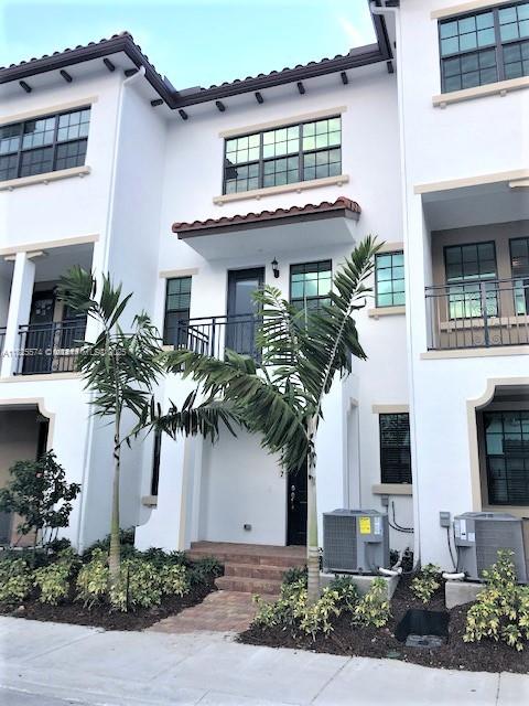 PEMBROKE LAKES SOUTH - Residential Lease