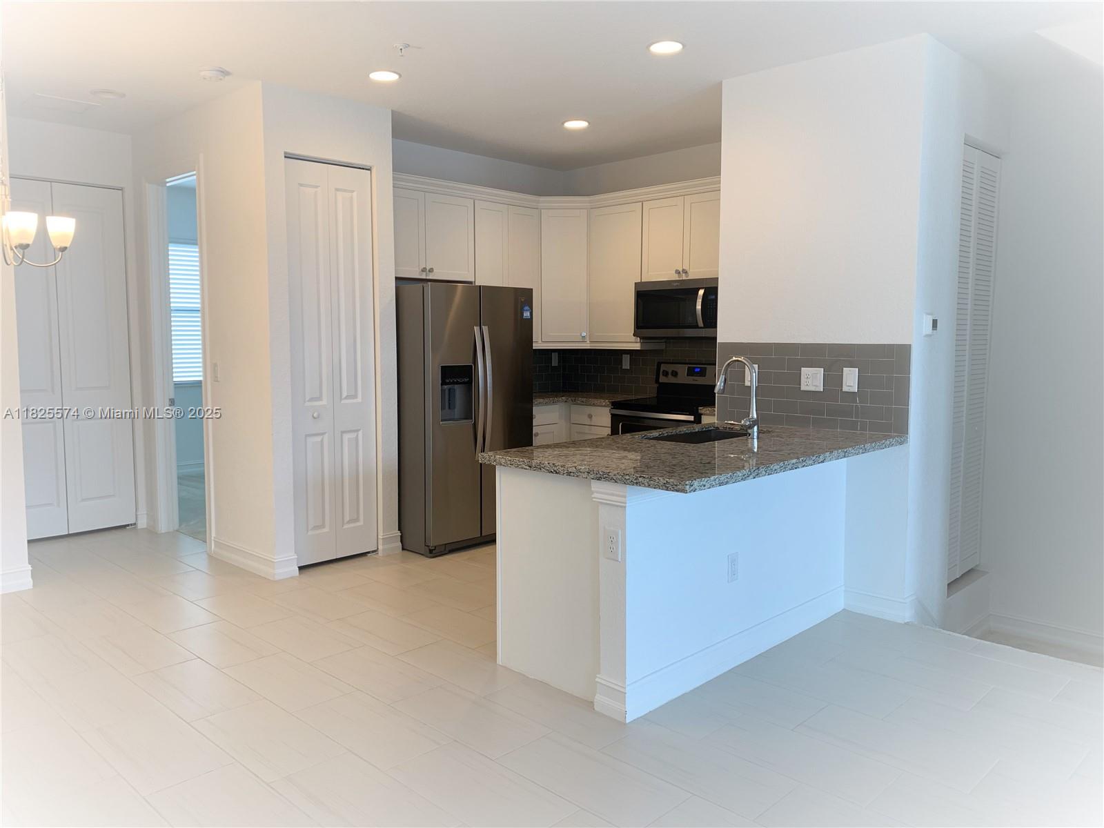 PEMBROKE LAKES SOUTH - Residential Lease