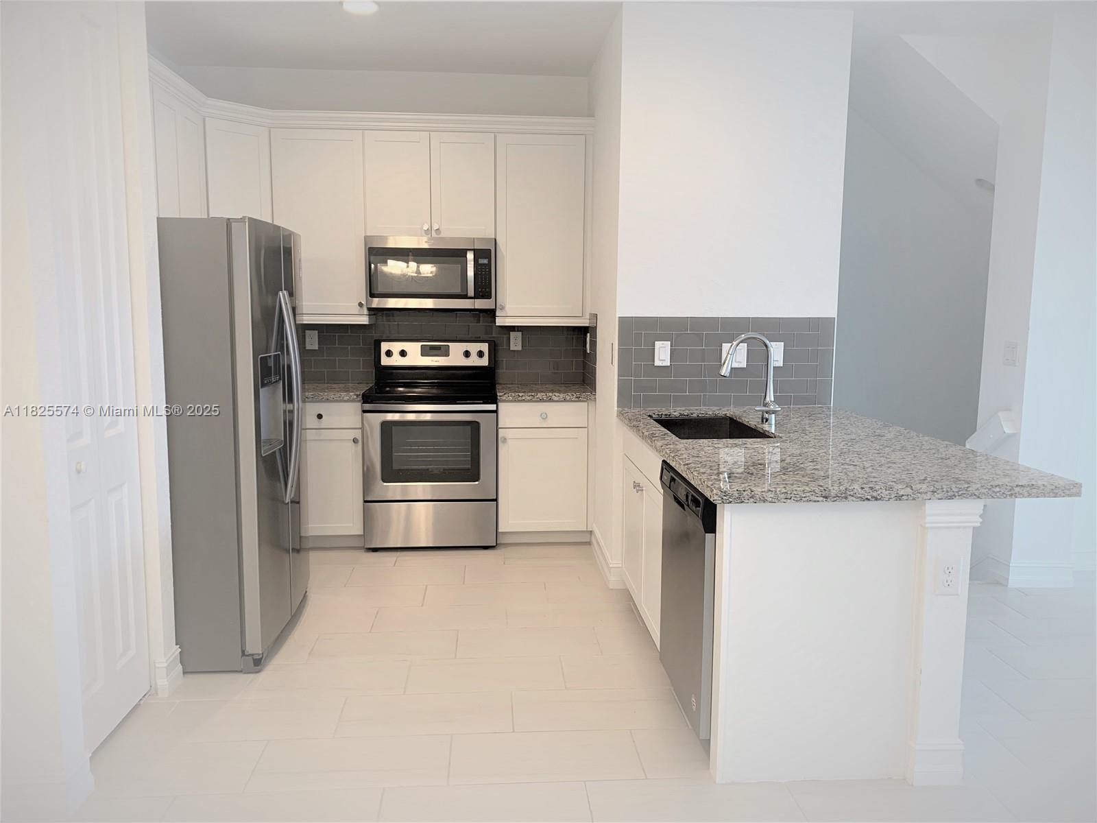 PEMBROKE LAKES SOUTH - Residential Lease