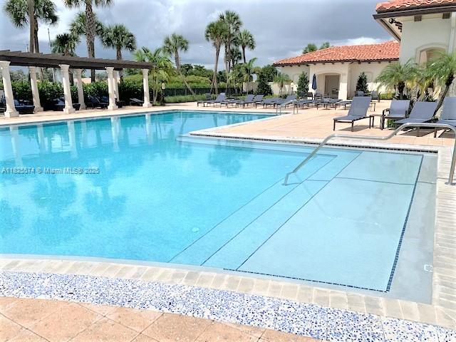 PEMBROKE LAKES SOUTH - Residential Lease