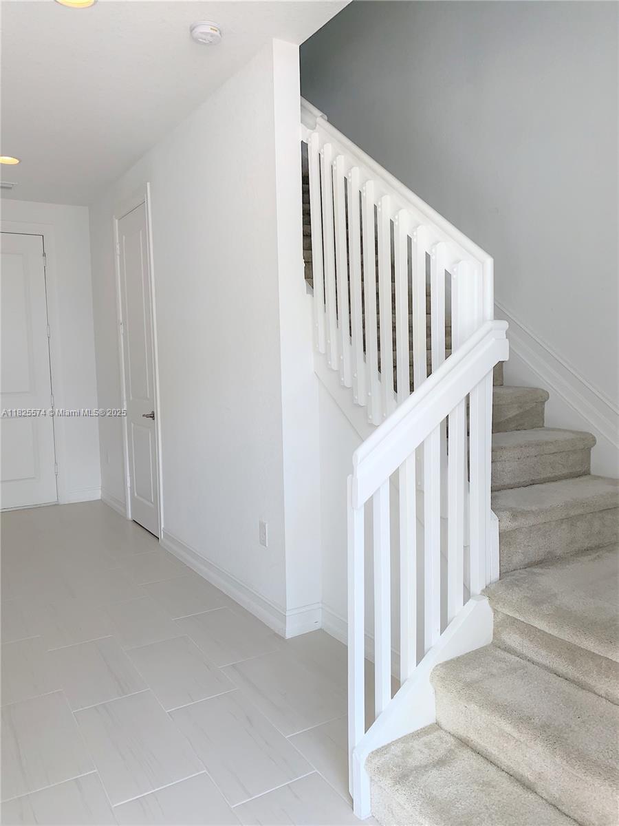 PEMBROKE LAKES SOUTH - Residential Lease