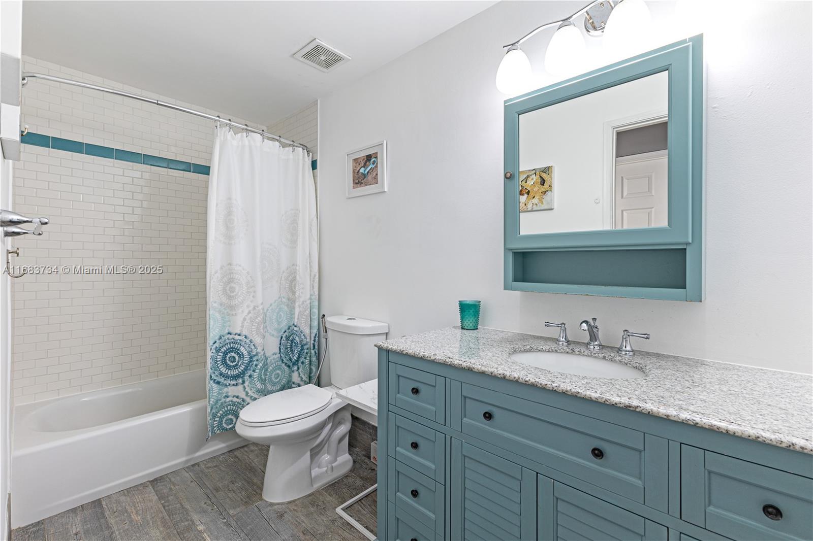 TOWER CONDO AT CITYPLACE - Residential