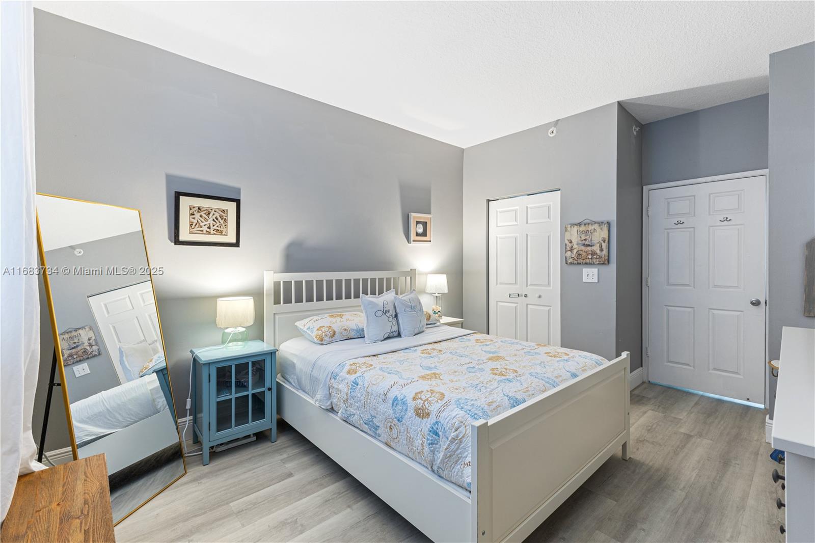 TOWER CONDO AT CITYPLACE - Residential