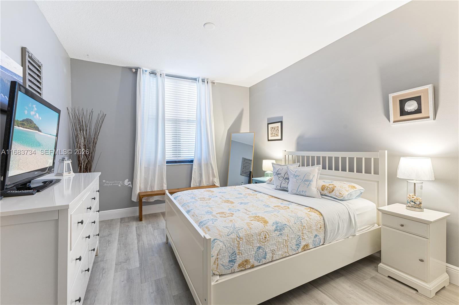 TOWER CONDO AT CITYPLACE - Residential