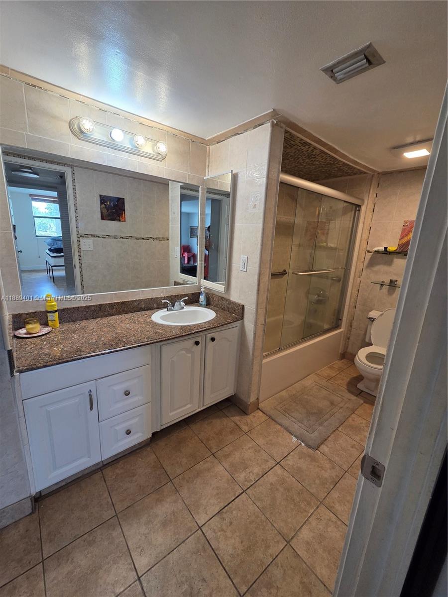 WINSTON TOWERS 600 CONDO - Residential