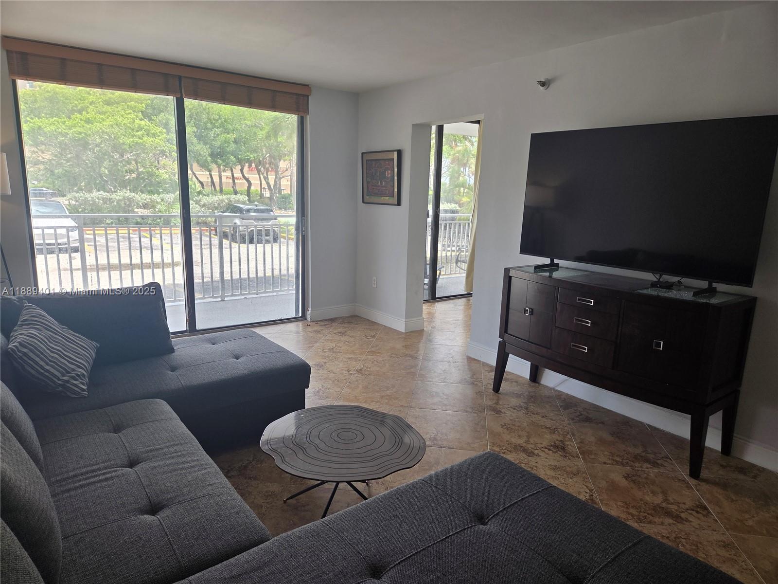 WINSTON TOWERS 600 CONDO - Residential