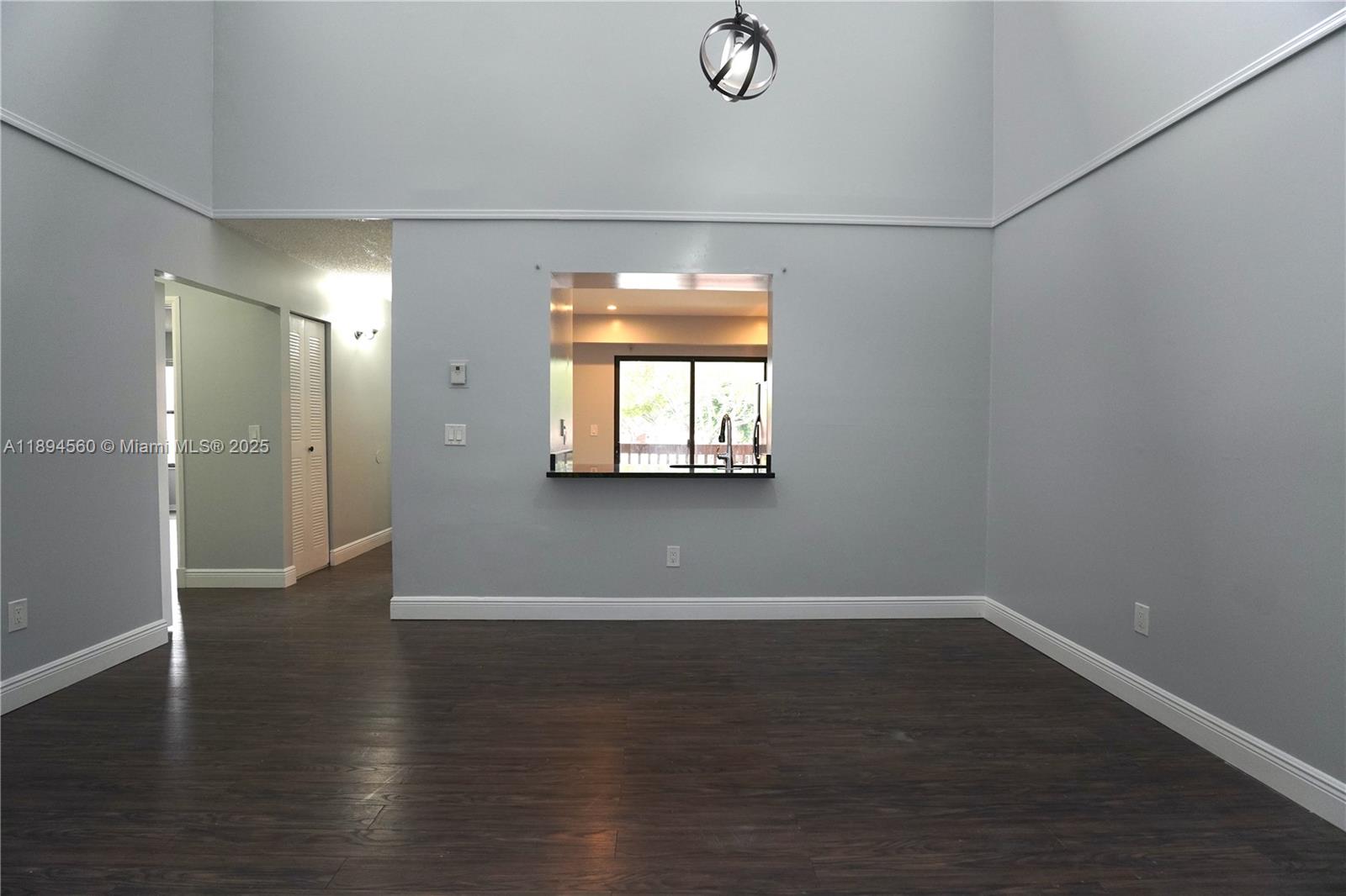 410 E Lakeview Dr E 410
