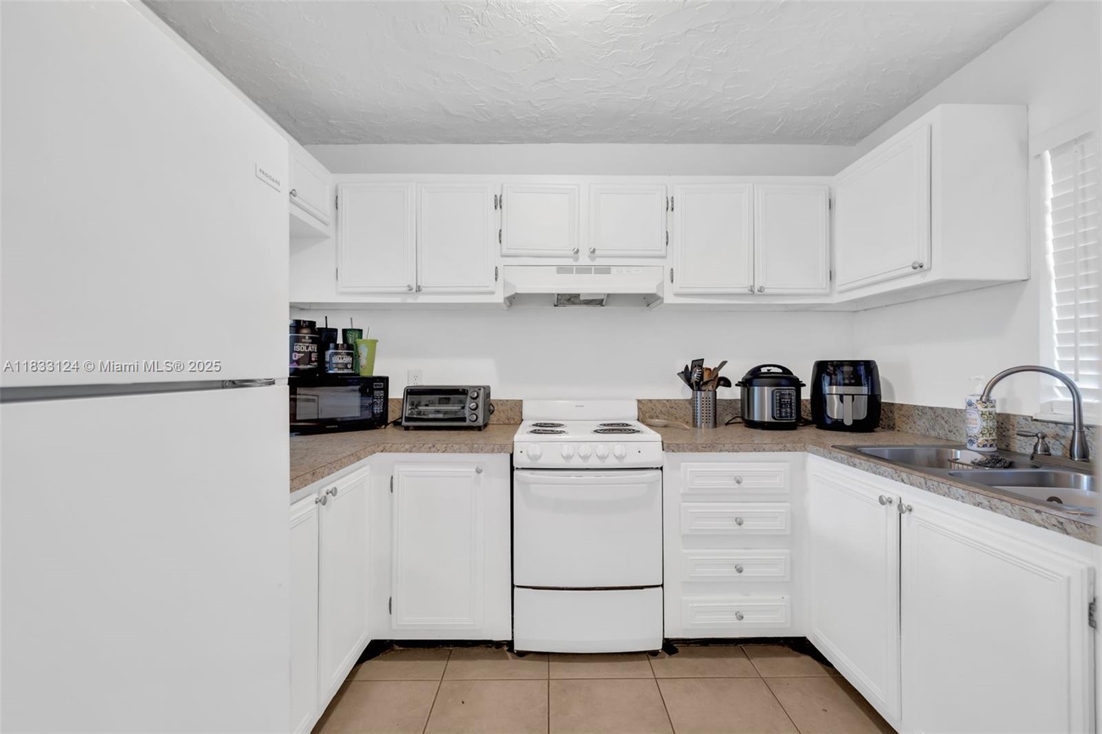 9460 Live Oak Pl 407