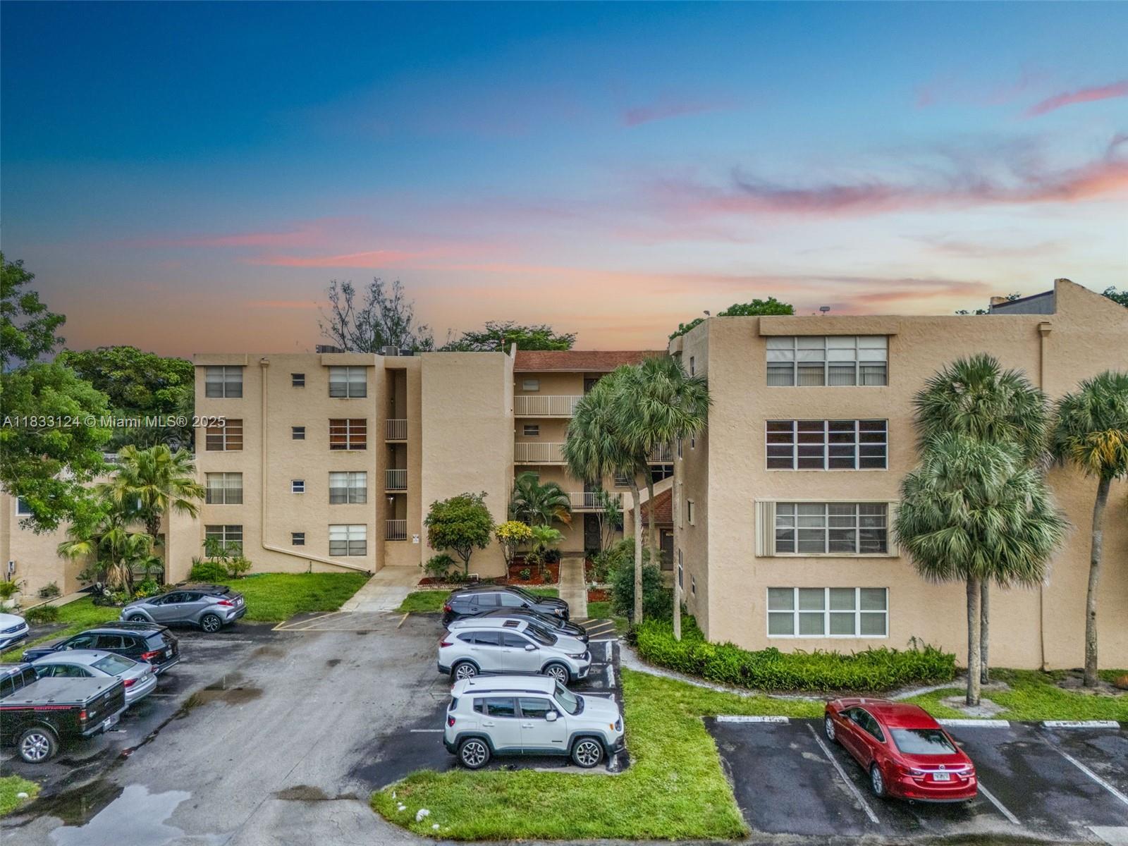 9460 Live Oak Pl 407