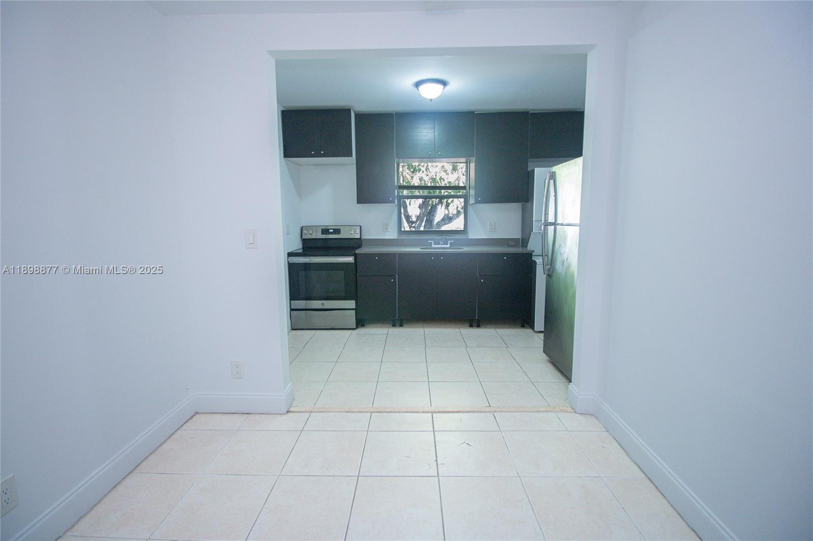 HOLLYWOOD - Residential Lease