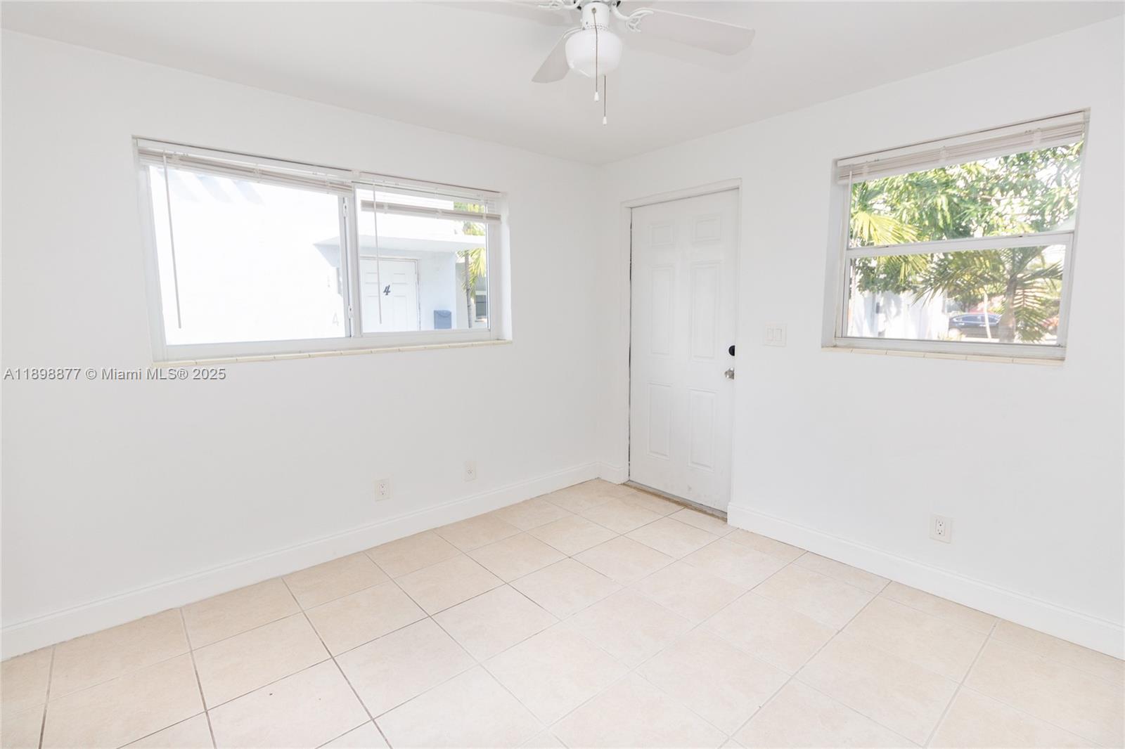 HOLLYWOOD - Residential Lease