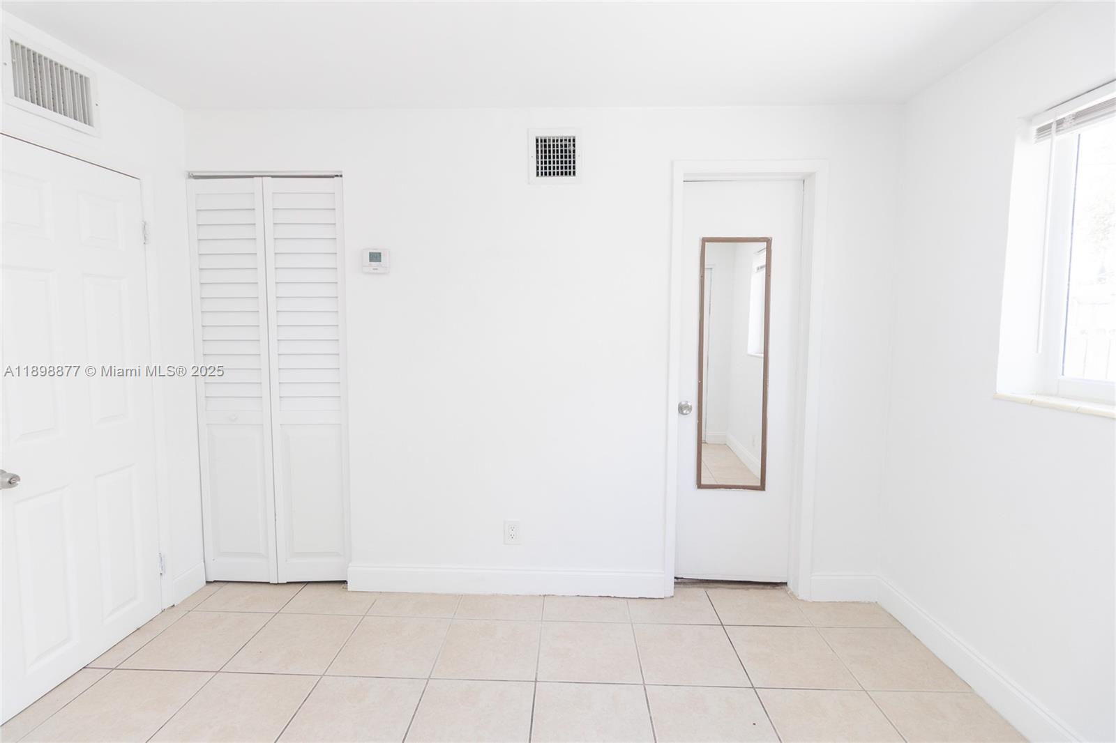 HOLLYWOOD - Residential Lease