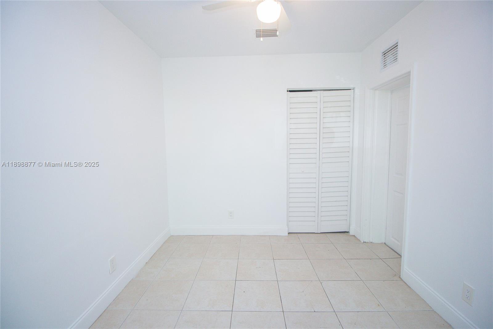 HOLLYWOOD - Residential Lease