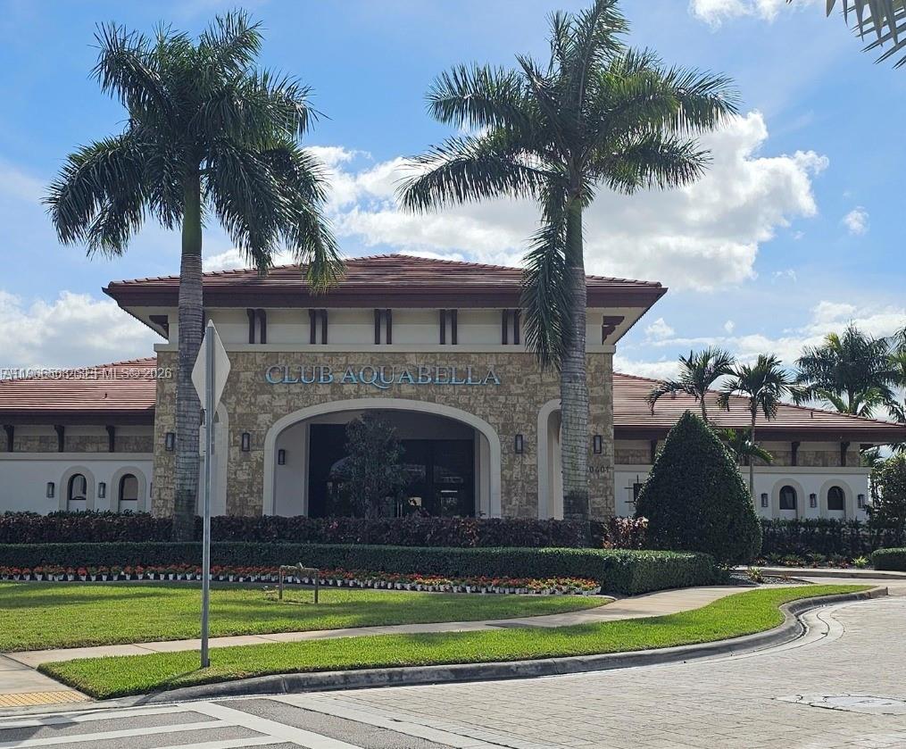 AQUABELLA NORTH REPLAT - Residential