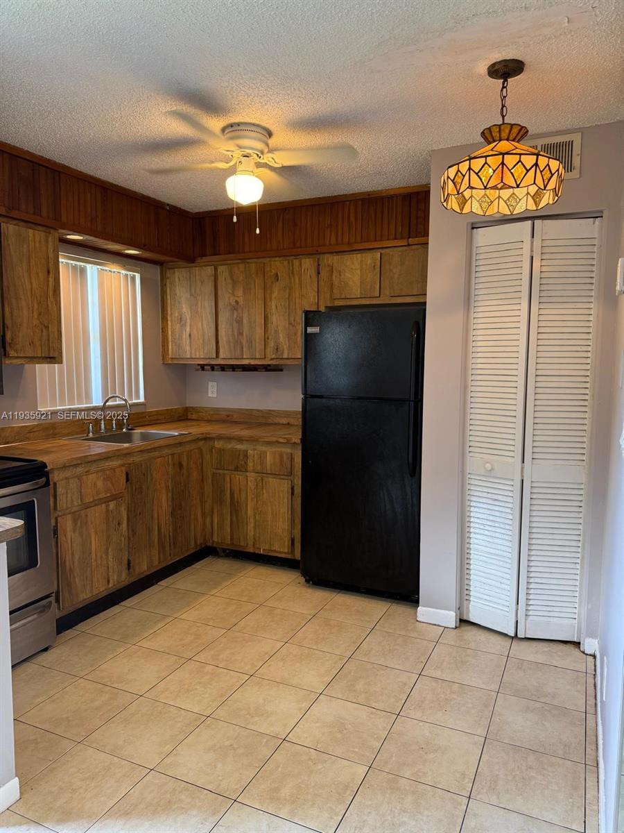 VILLAGE ON THE LAKE CONDO - Residential Lease