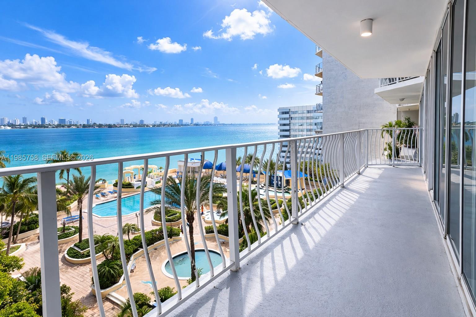 THE GRANDVIEW PALACE COND - Residential