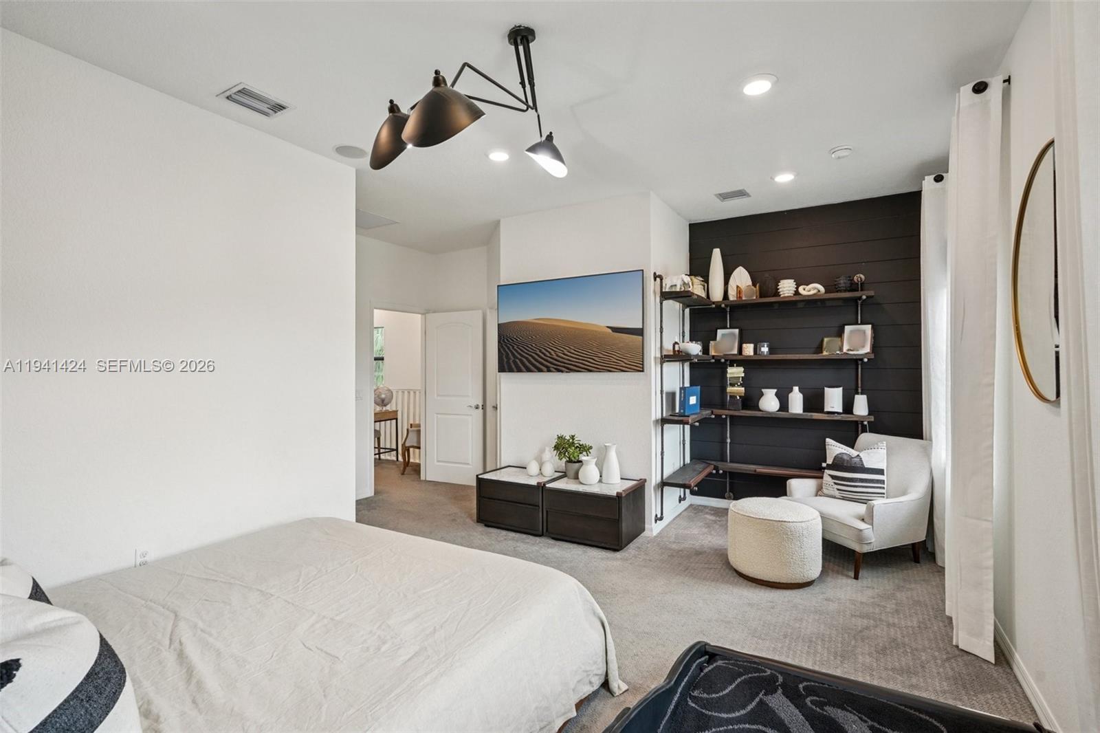 OAK TREE PROPERTY REDEVEL - Residential