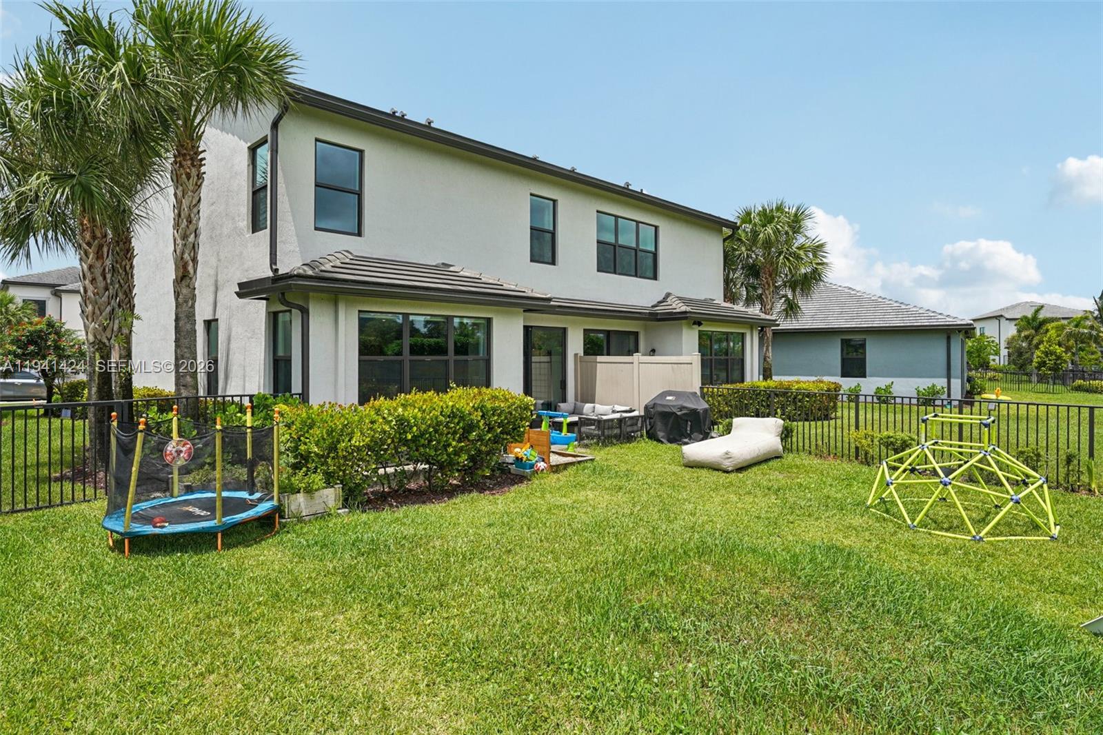 OAK TREE PROPERTY REDEVEL - Residential