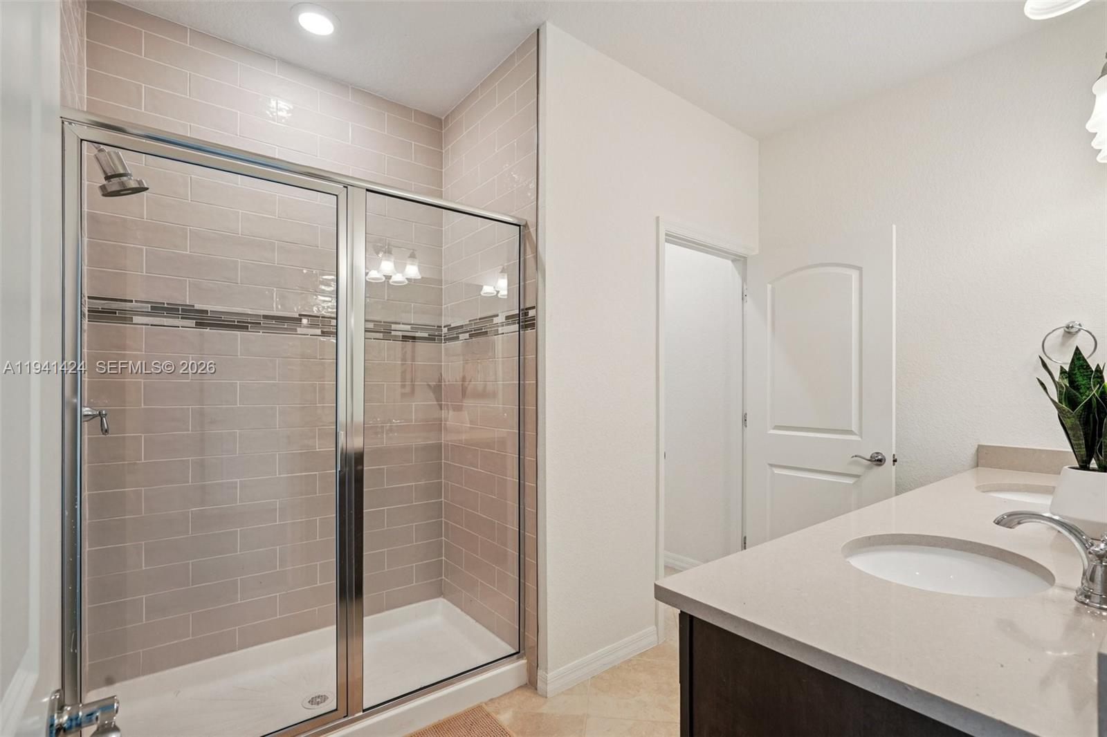 OAK TREE PROPERTY REDEVEL - Residential