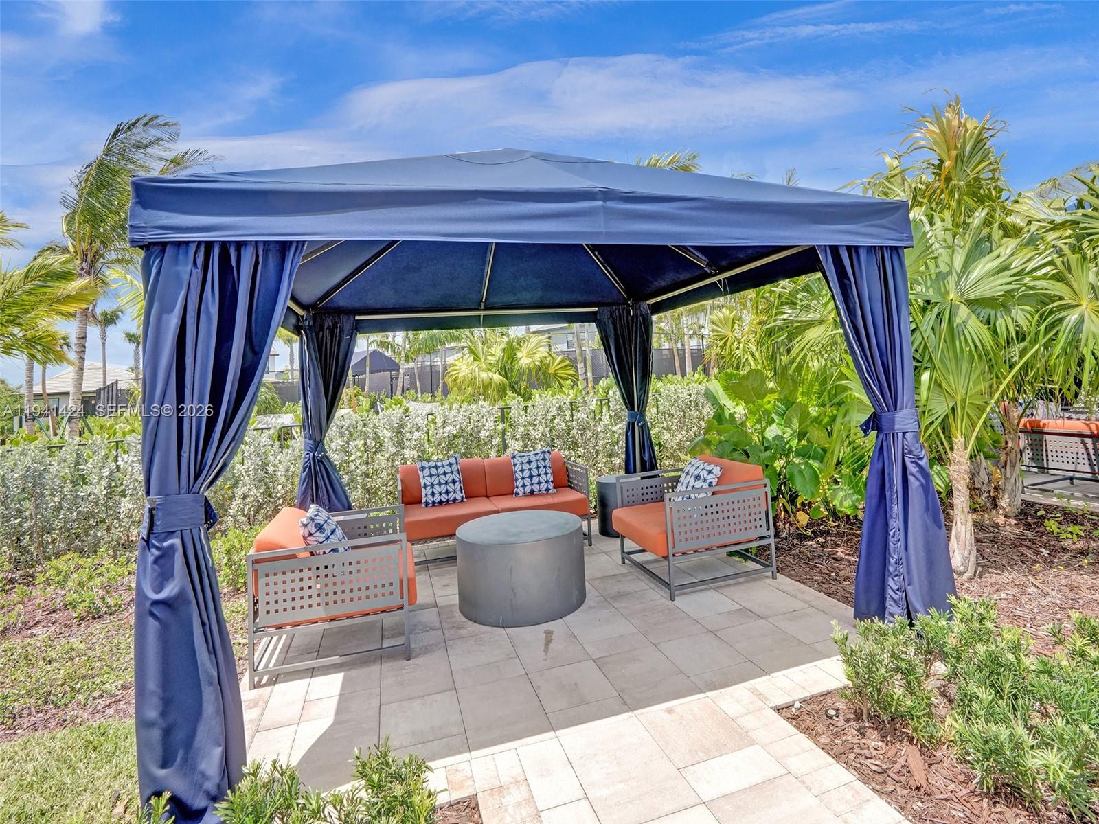 OAK TREE PROPERTY REDEVEL - Residential