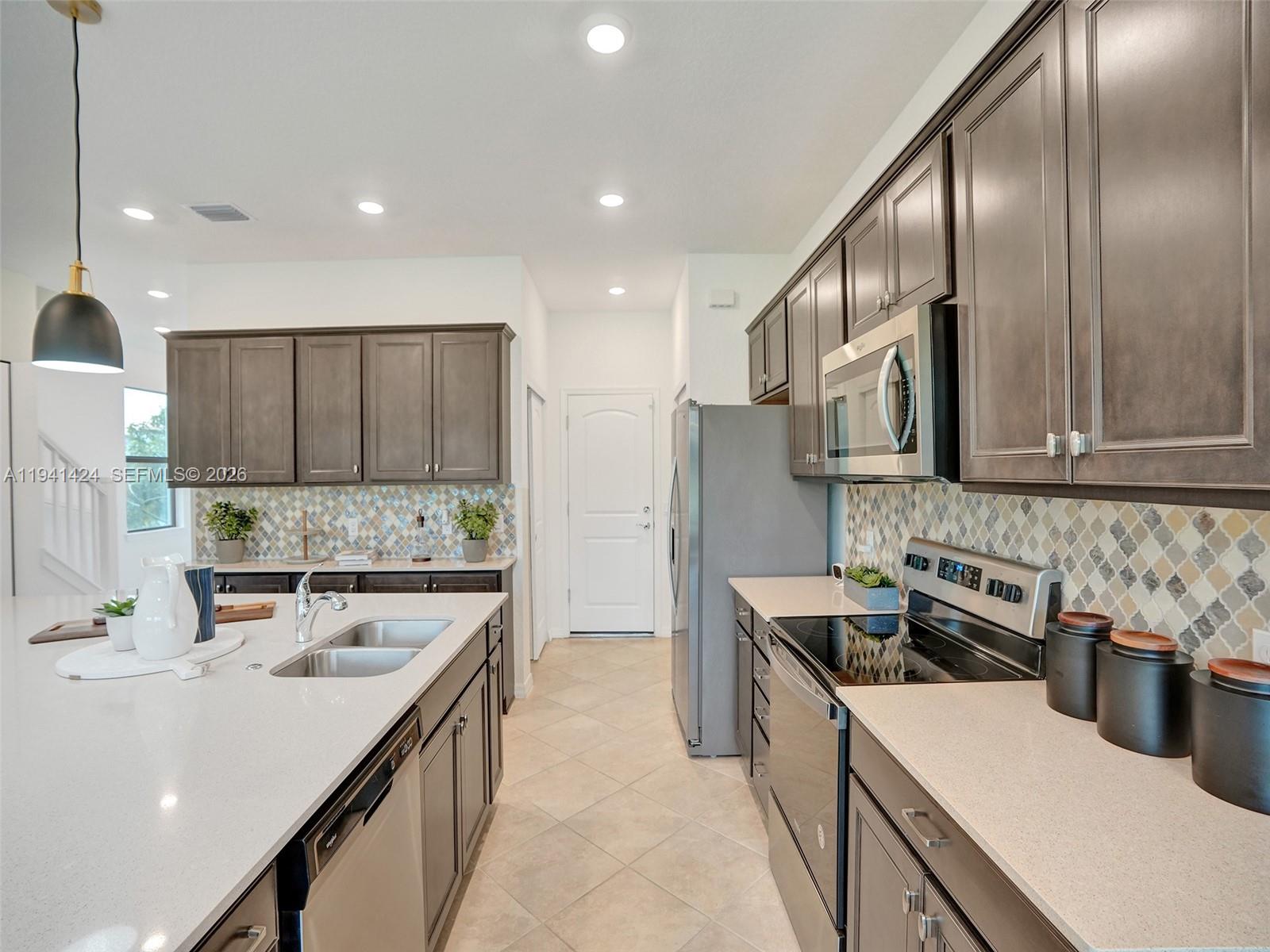 OAK TREE PROPERTY REDEVEL - Residential