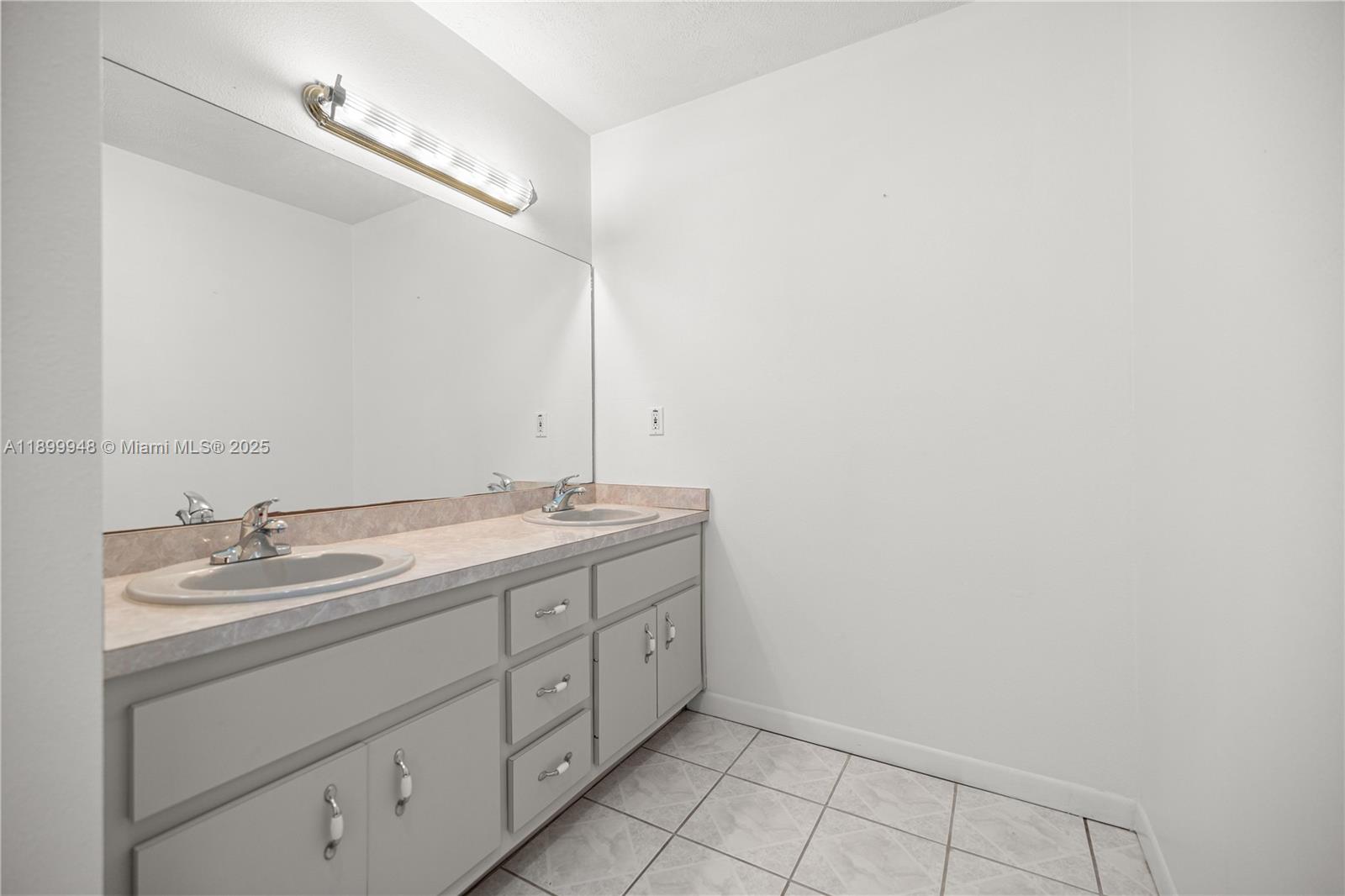 TWP 14 RGE 21 E OF I-75 - Residential