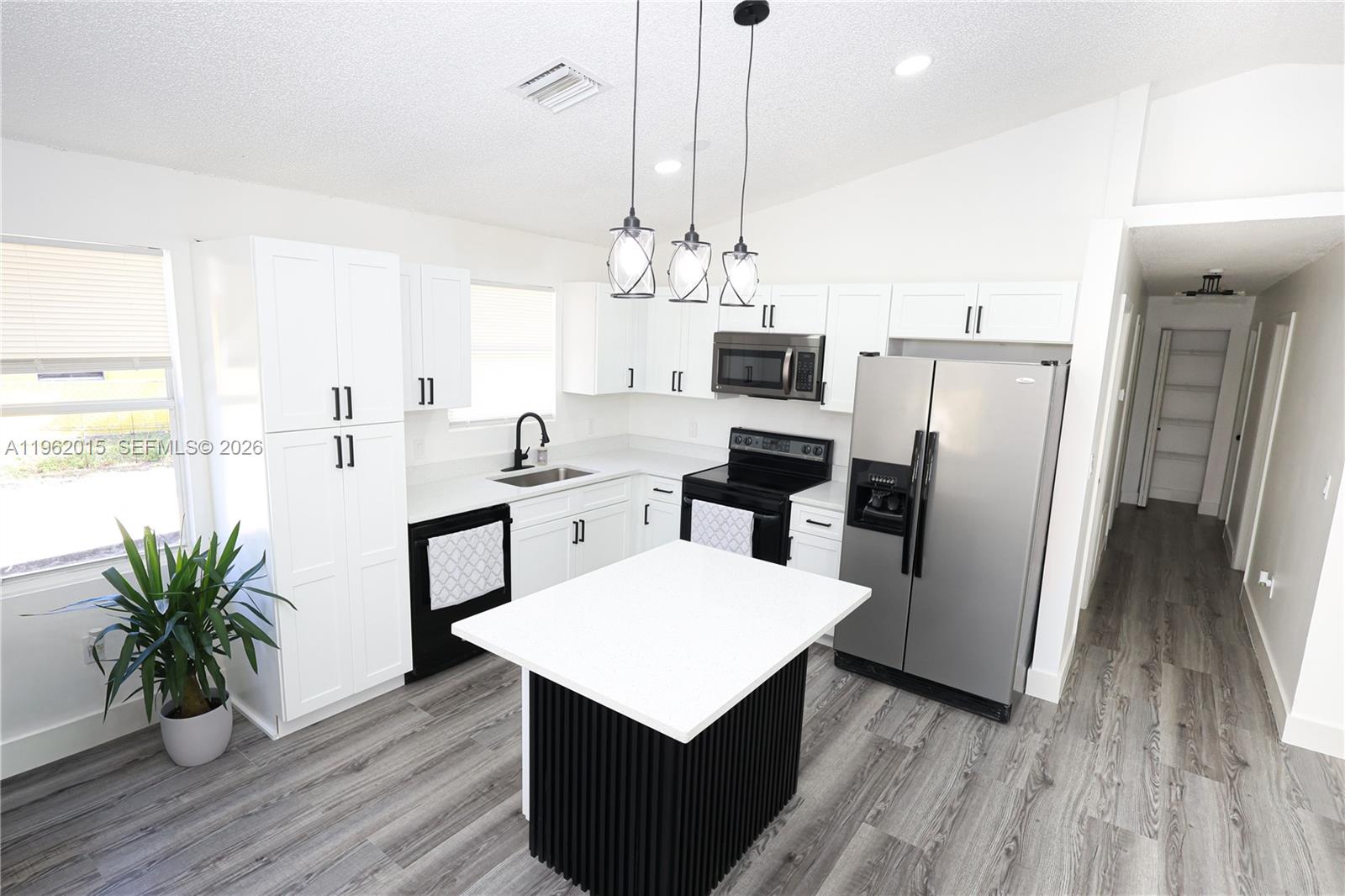 JORDAN COMMONS - Residential