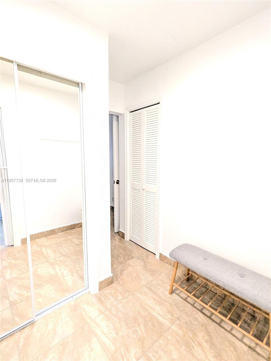 THIRD GULFSTREAM GARDEN - Residential Lease