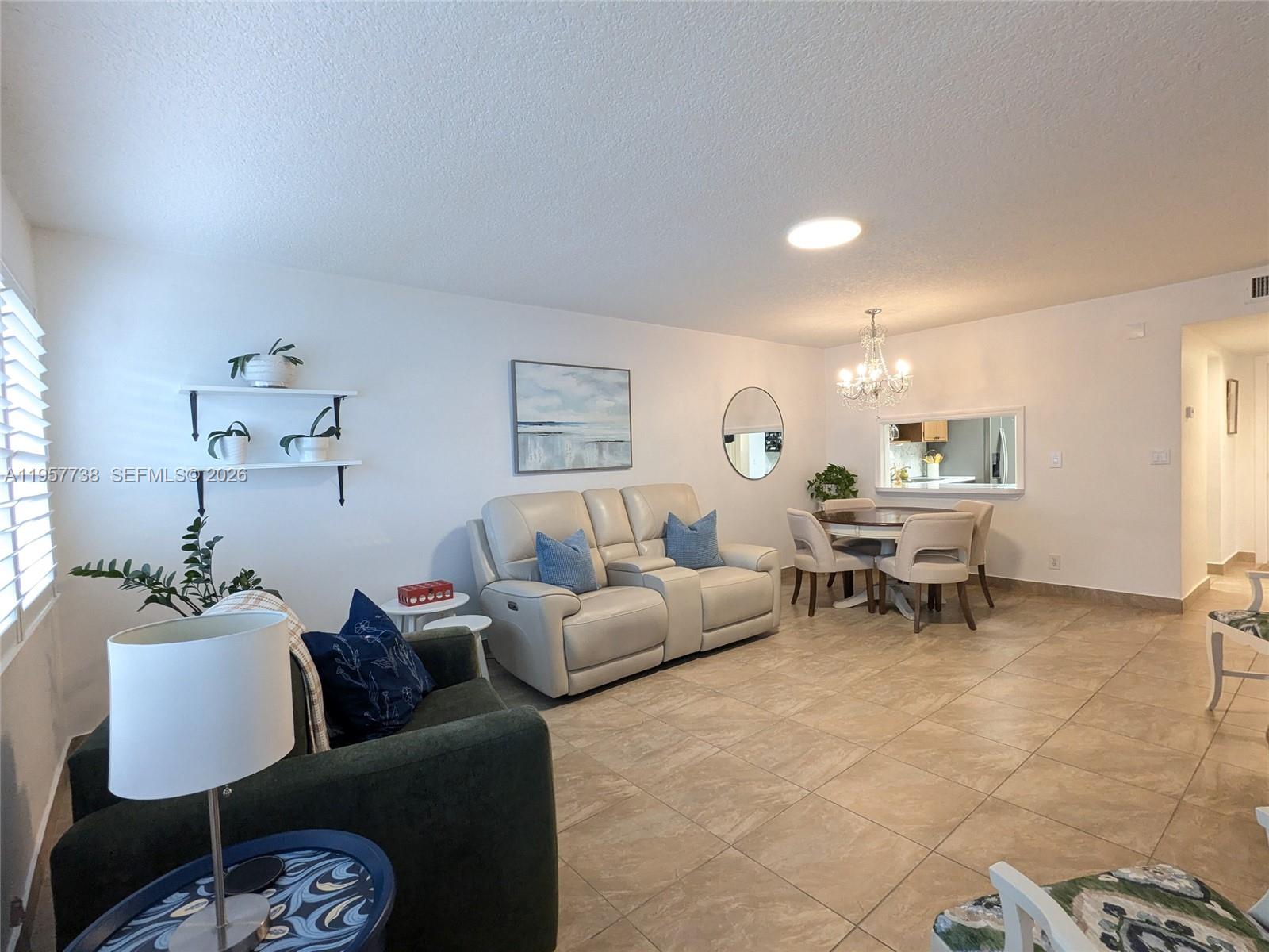 THIRD GULFSTREAM GARDEN - Residential Lease
