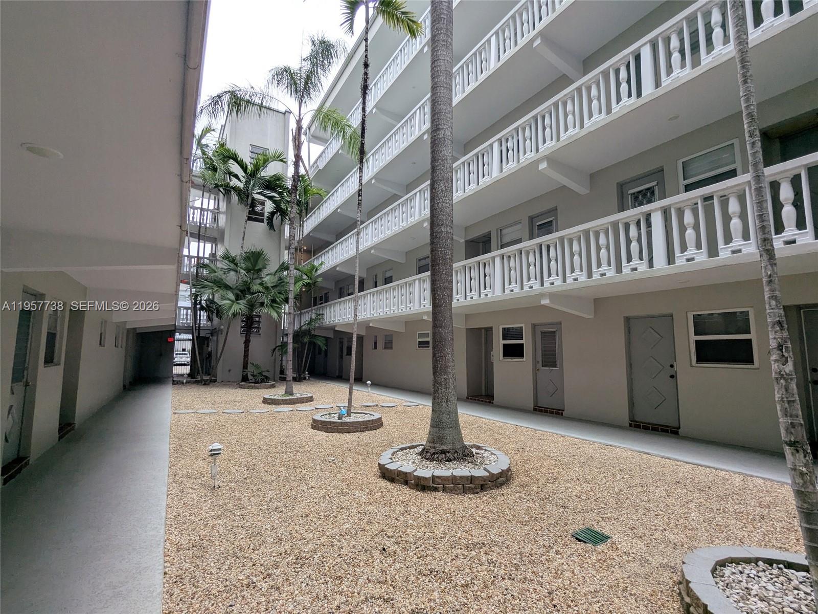 THIRD GULFSTREAM GARDEN - Residential Lease