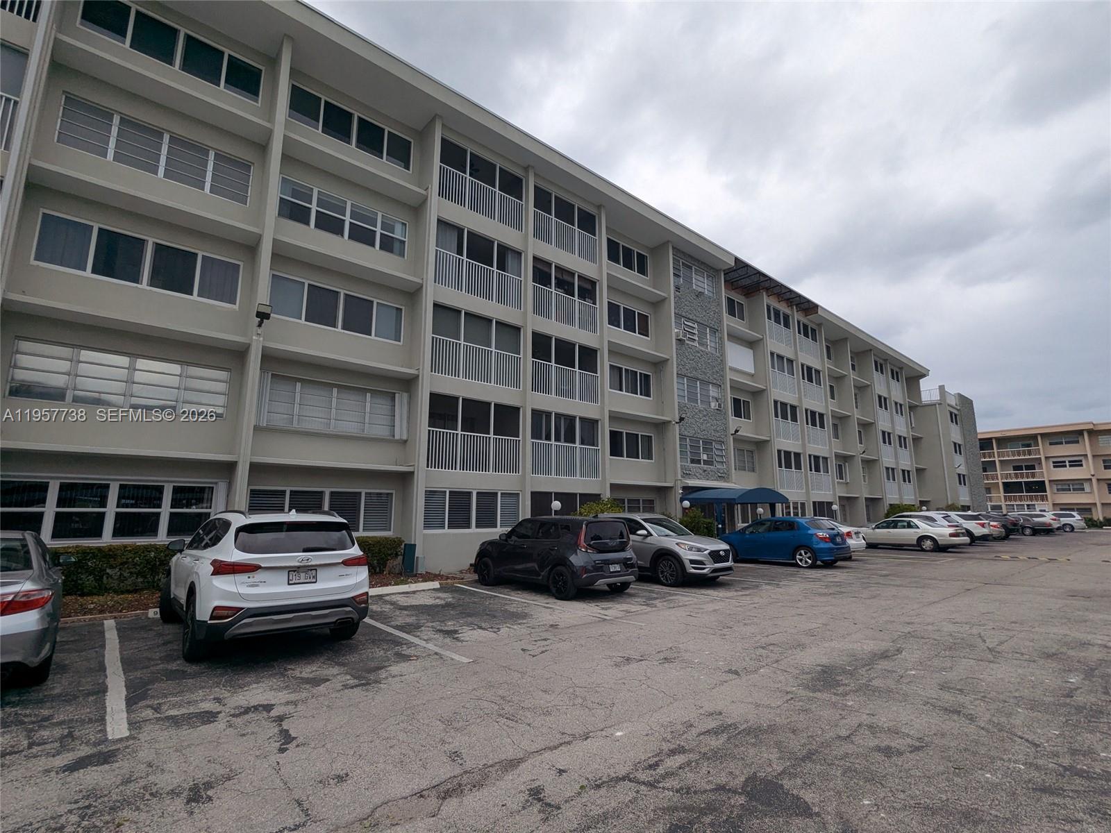 THIRD GULFSTREAM GARDEN - Residential Lease