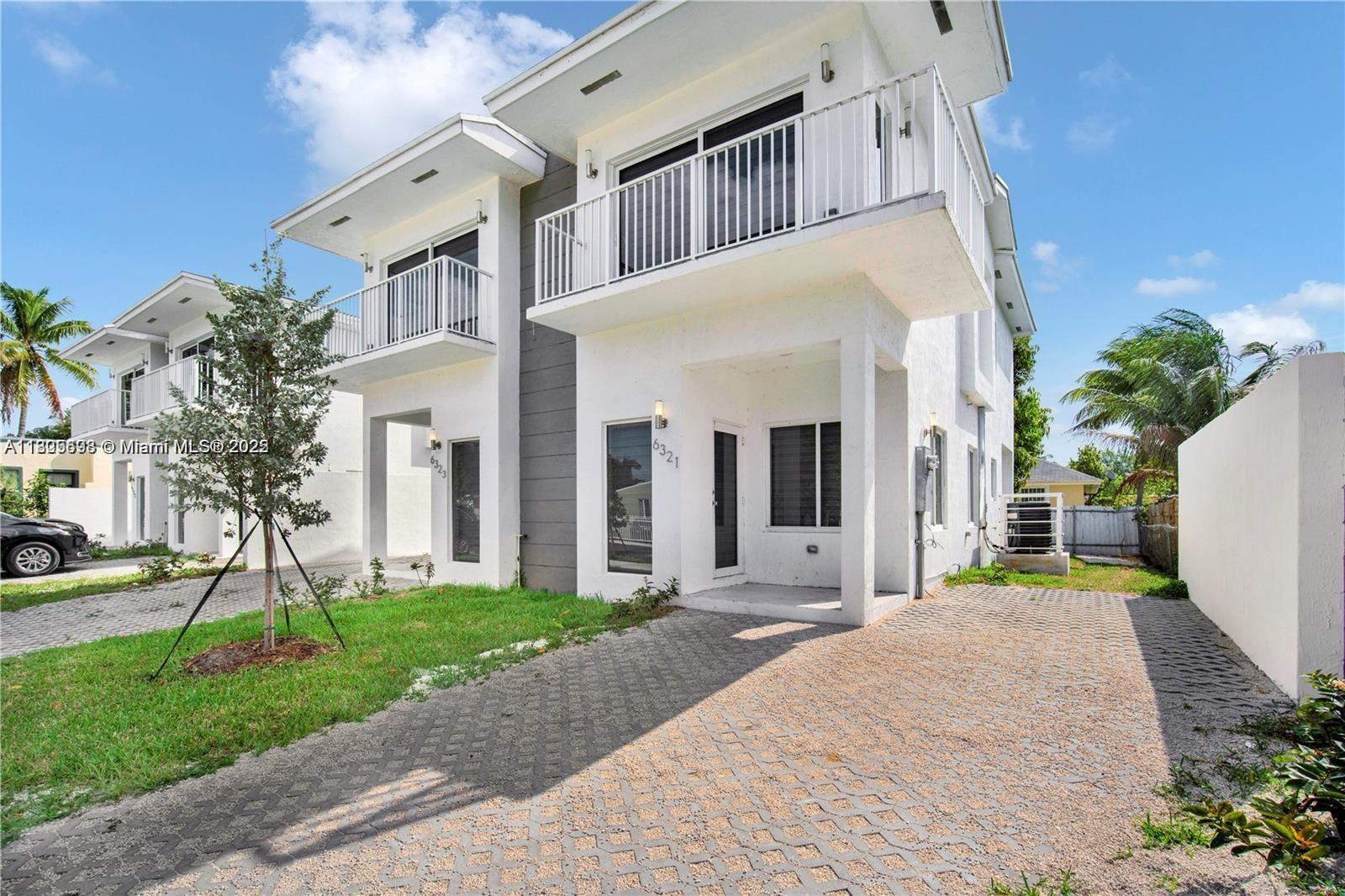 6323 NW 1st Pl 6323