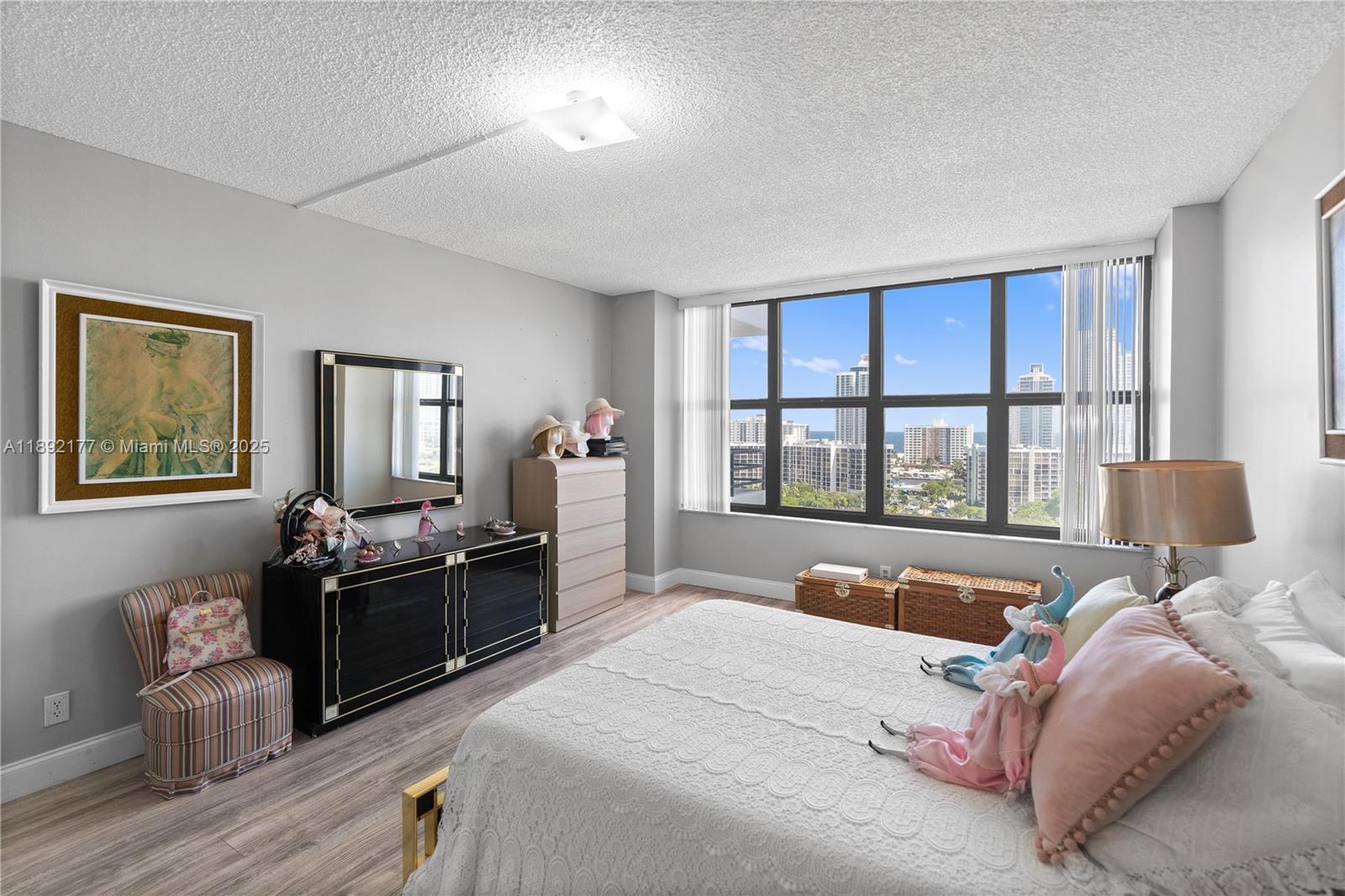 OLYMPUS CONDO PHASE - Residential