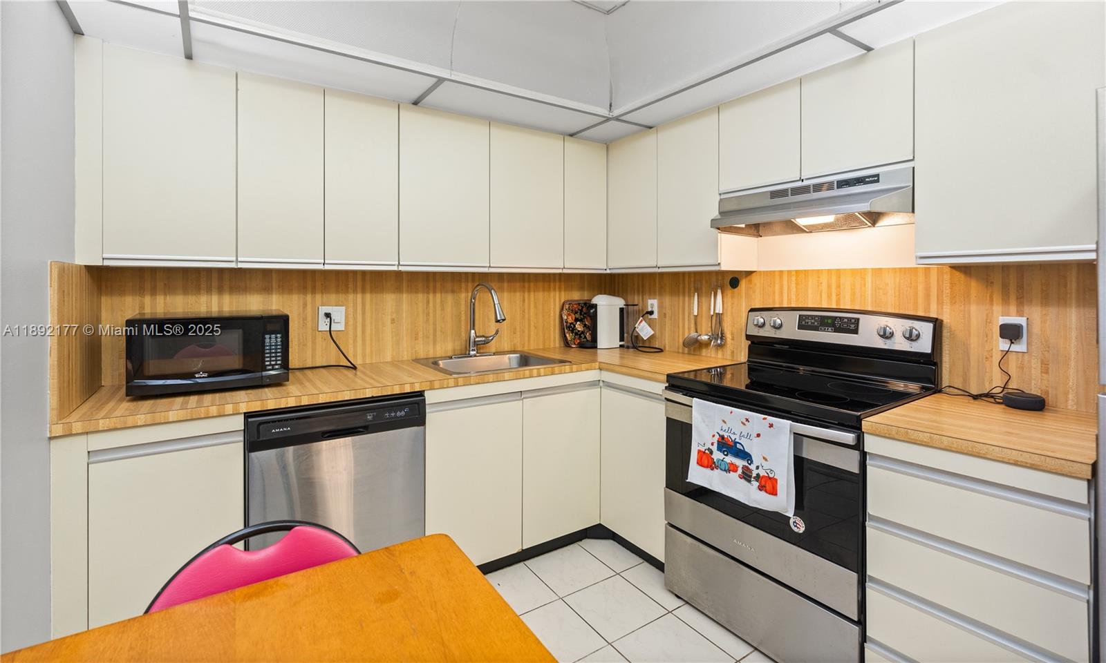 OLYMPUS CONDO PHASE - Residential