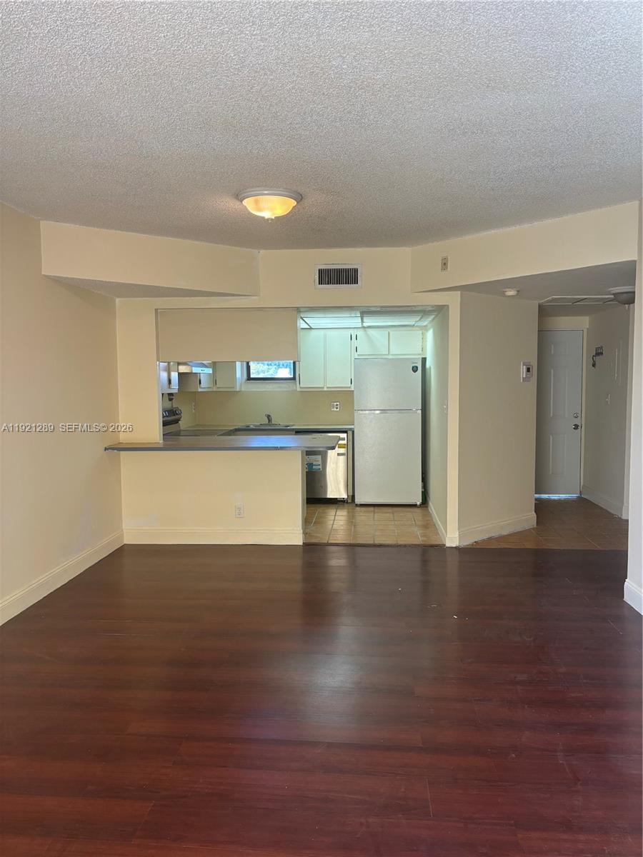 LAS VISTAS AT DORAL CONDO - Residential