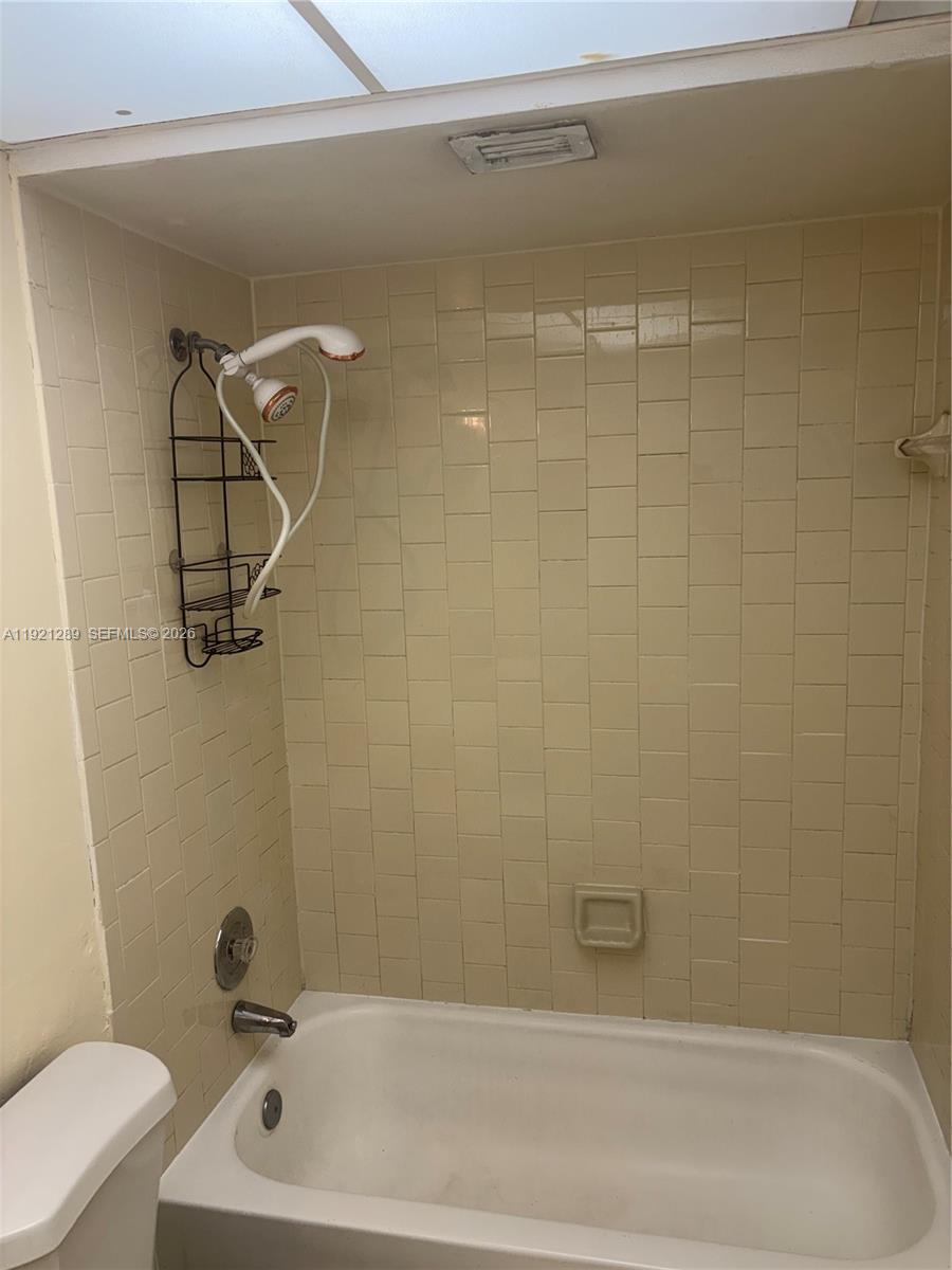 LAS VISTAS AT DORAL CONDO - Residential