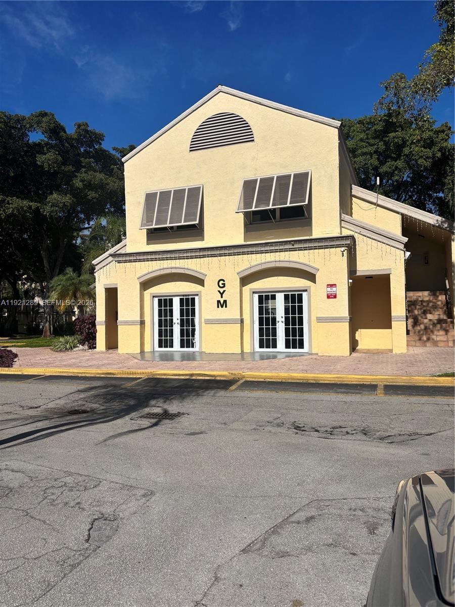 LAS VISTAS AT DORAL CONDO - Residential