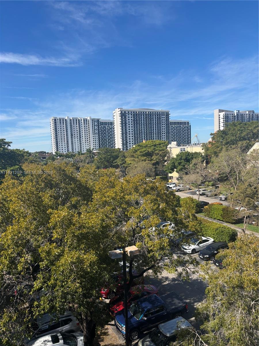 LAS VISTAS AT DORAL CONDO - Residential